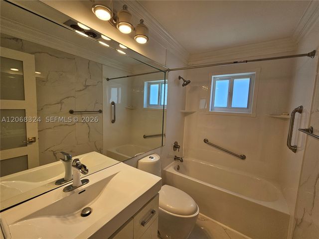 2661 NW 4th Ave, Pompano Beach, FL 33064