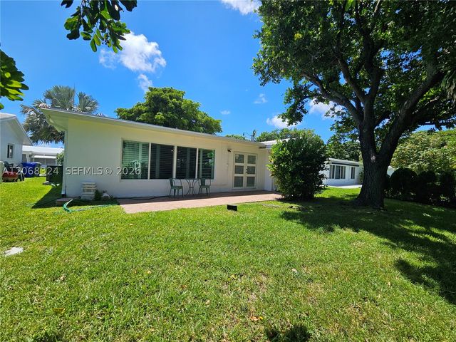 2661 NW 4th Ave, Pompano Beach, FL 33064