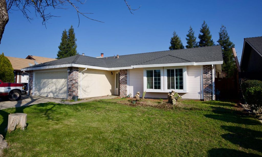 808 Mercy Ave, Modesto, CA 95358