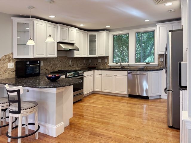 50 Dwhinda Rd, Newton, MA 02468
