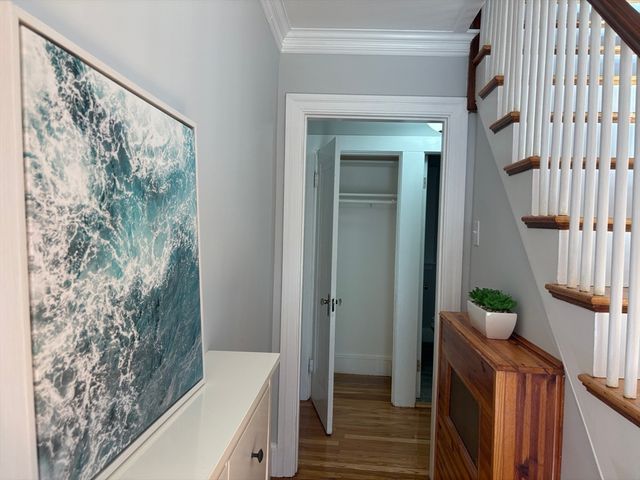 50 Dwhinda Rd, Newton, MA 02468