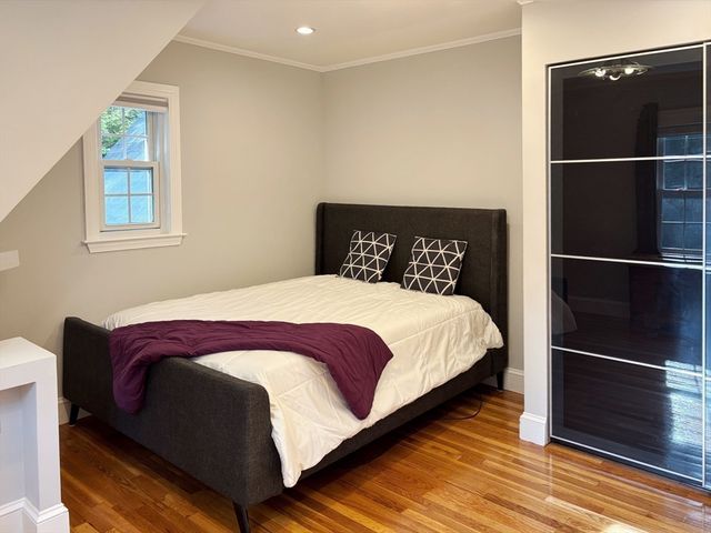 50 Dwhinda Rd, Newton, MA 02468