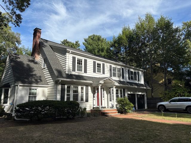 50 Dwhinda Rd, Newton, MA 02468