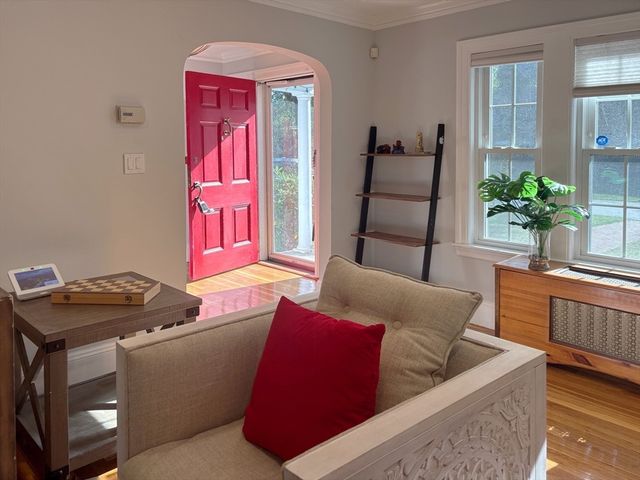 50 Dwhinda Rd, Newton, MA 02468