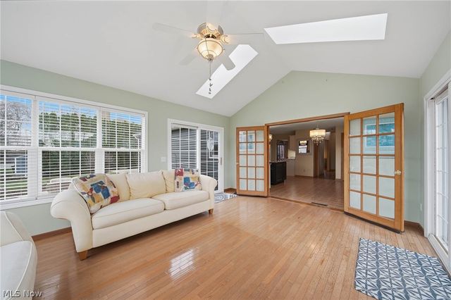 1365 Vermillion Drive, New Franklin, OH 44203