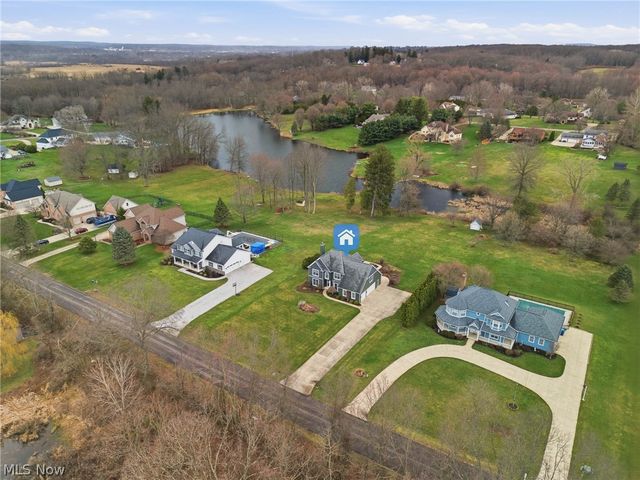 1365 Vermillion Drive, New Franklin, OH 44203