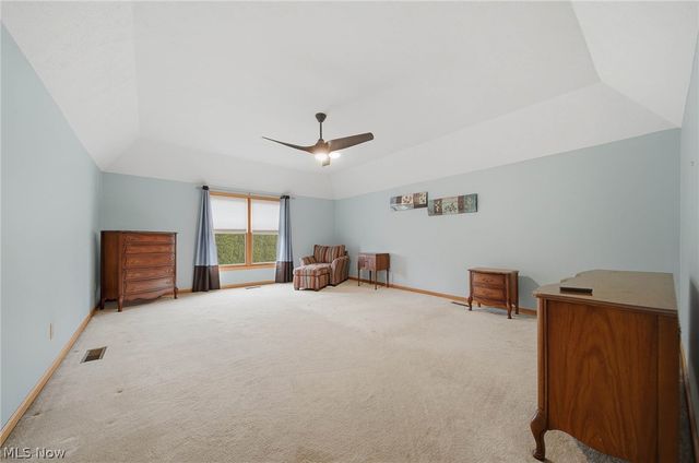 1365 Vermillion Drive, New Franklin, OH 44203