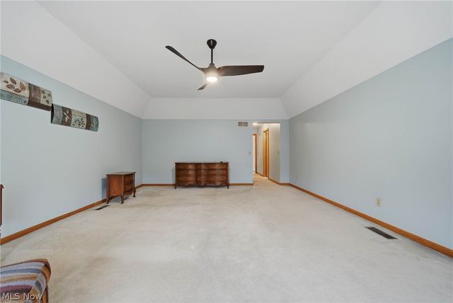 1365 Vermillion Drive, New Franklin, OH 44203