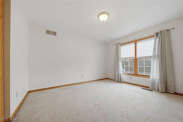 1365 Vermillion Drive, New Franklin, OH 44203