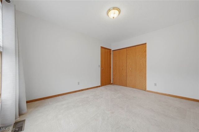 1365 Vermillion Drive, New Franklin, OH 44203