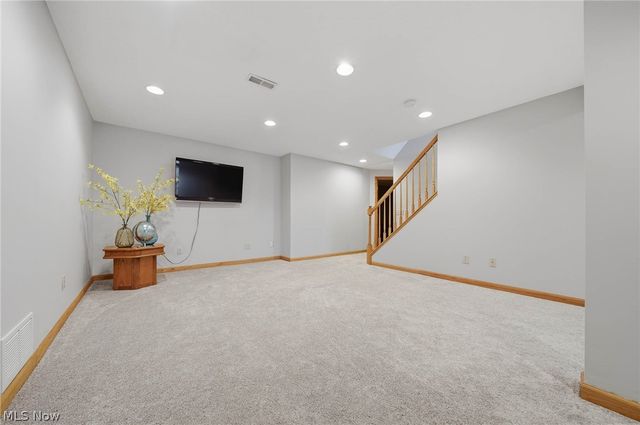 1365 Vermillion Drive, New Franklin, OH 44203