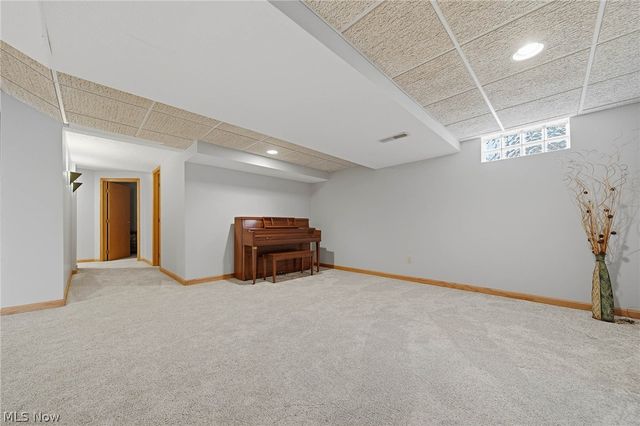 1365 Vermillion Drive, New Franklin, OH 44203