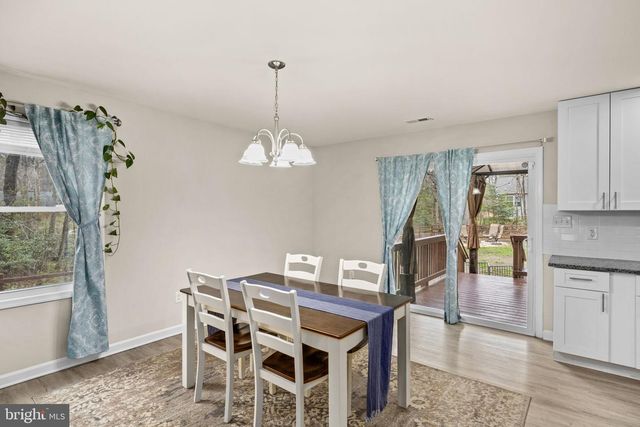 84 PINEWOOD LN., Colonial Beach, VA 22443