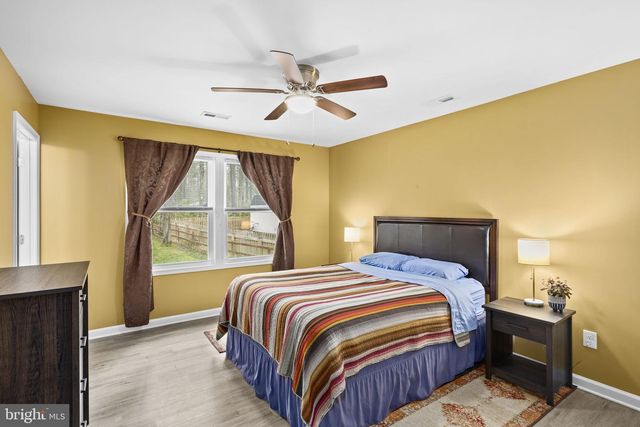 84 PINEWOOD LN., Colonial Beach, VA 22443