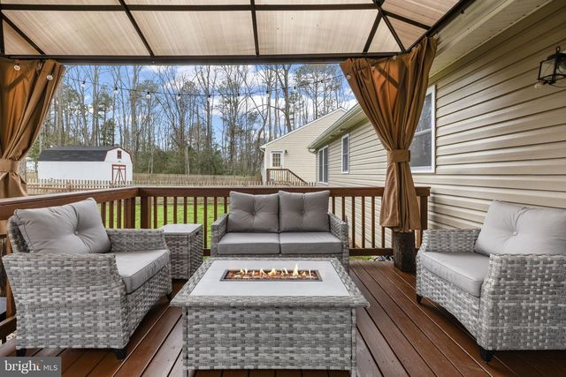 84 PINEWOOD LN., Colonial Beach, VA 22443