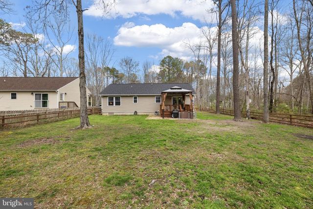 84 PINEWOOD LN., Colonial Beach, VA 22443