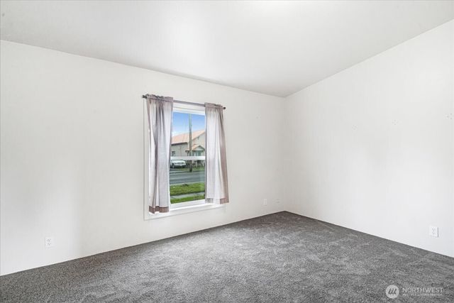 319 W 4th Avenue, Pe Ell, WA 98572