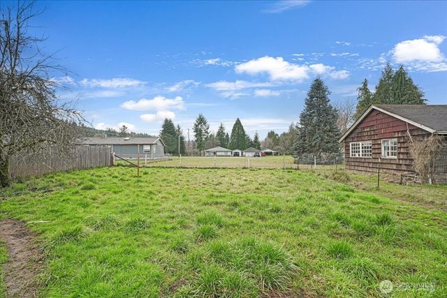 319 W 4th Avenue, Pe Ell, WA 98572