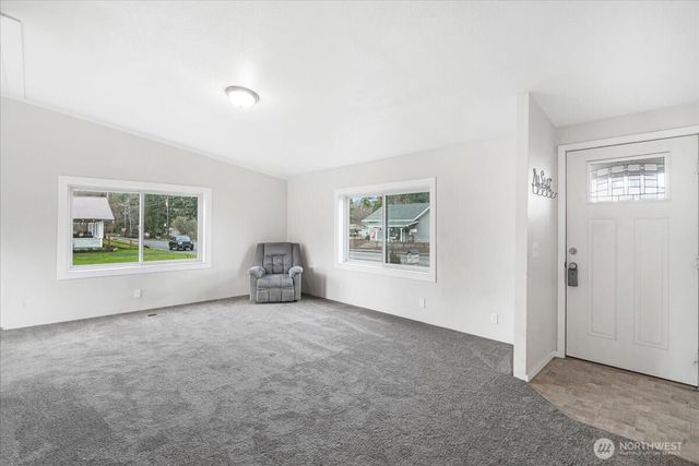 319 W 4th Avenue, Pe Ell, WA 98572