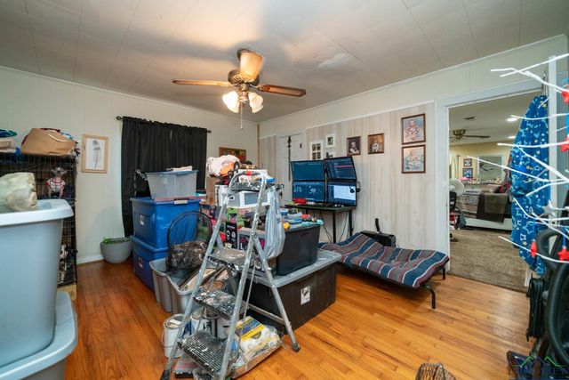 1201 E Washington Pl, Marshall, TX 75670