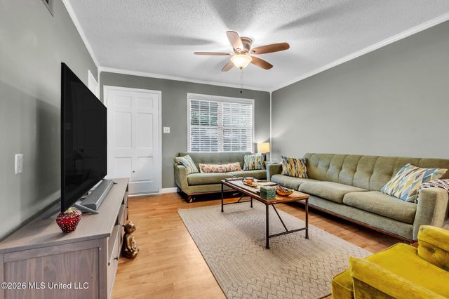 2219 Colonial Hills Drive, Southaven, MS 38671