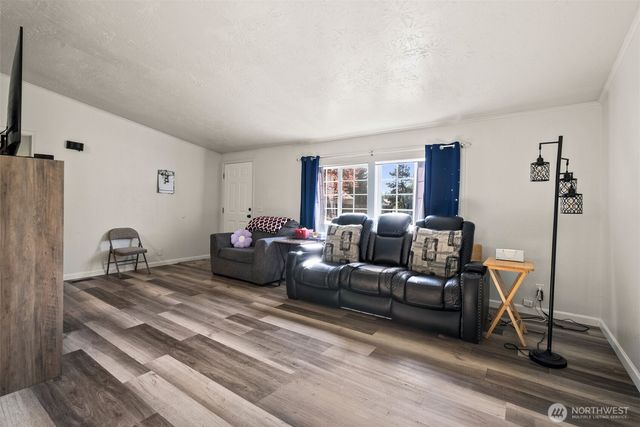 12109 241st Avenue Ct E, Buckley, WA 98321