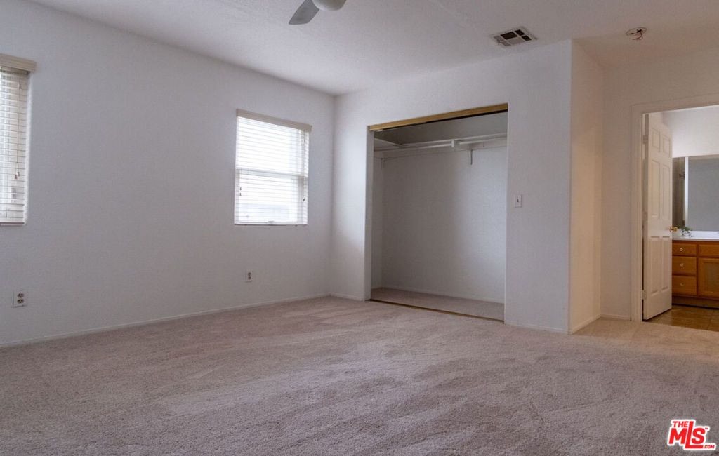 Image 10 of property listing at 8714 S Wilton Place, Los Angeles, CA 90047