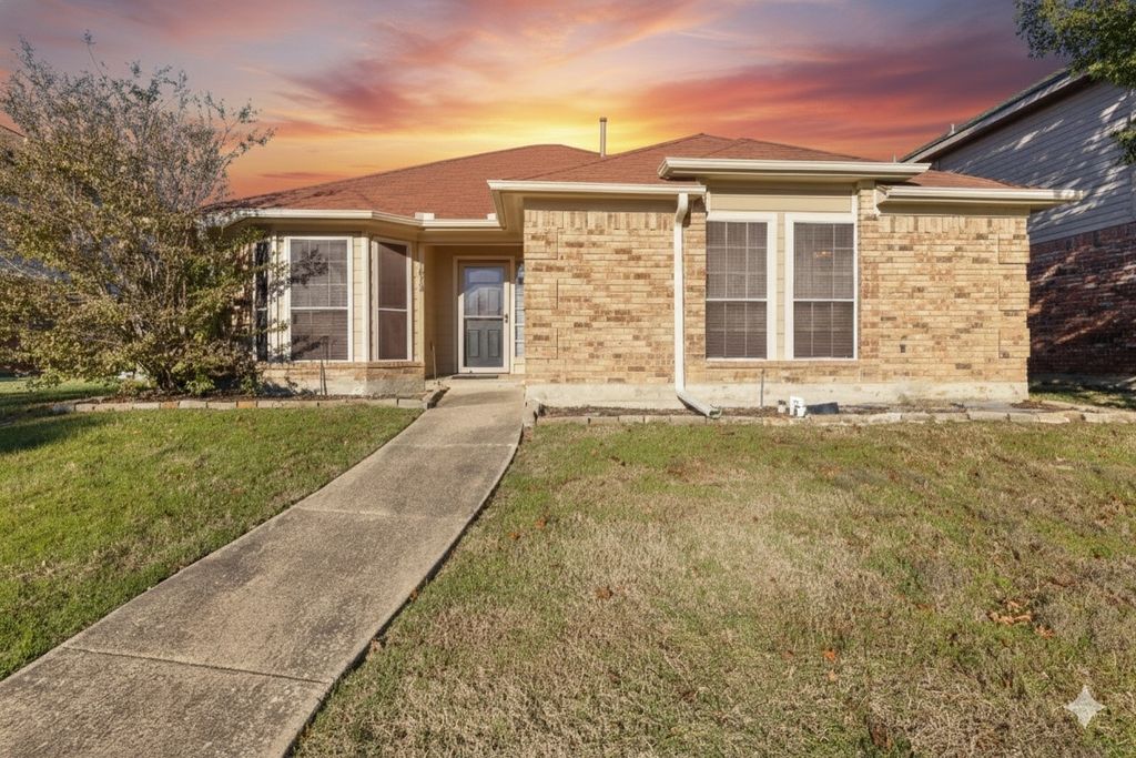 1813 Frosted Hill Drive, Carrollton, TX 75010