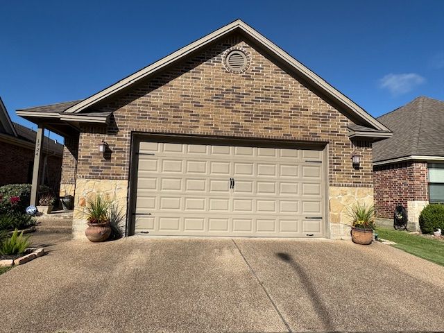 1724 Parkland Drive, College Station, TX 77845