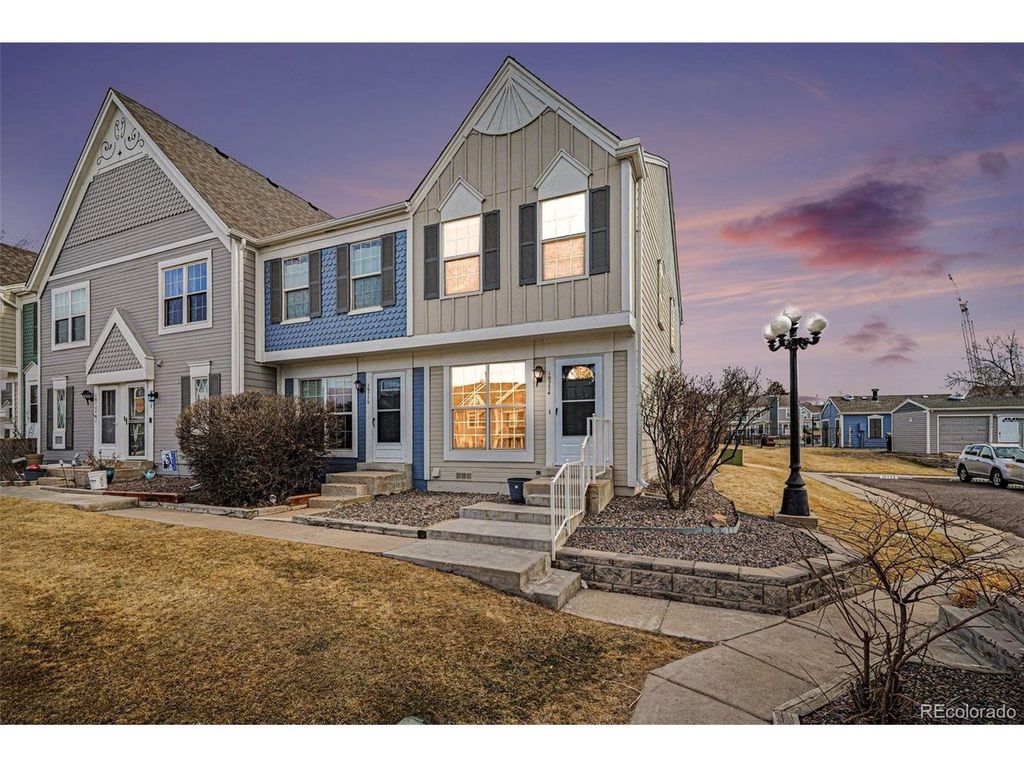 19774 Applewood Ct, Parker, CO 80138