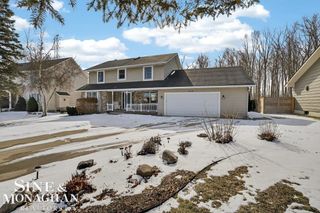 745 Victorian Woods Court, Marysville, MI 48040