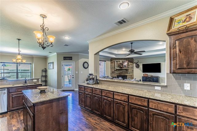253 RANGER Boulevard, Salado, TX 76571