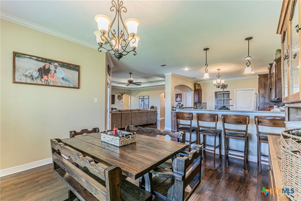Image 12 of property listing at 253 RANGER Boulevard, Salado, TX 76571