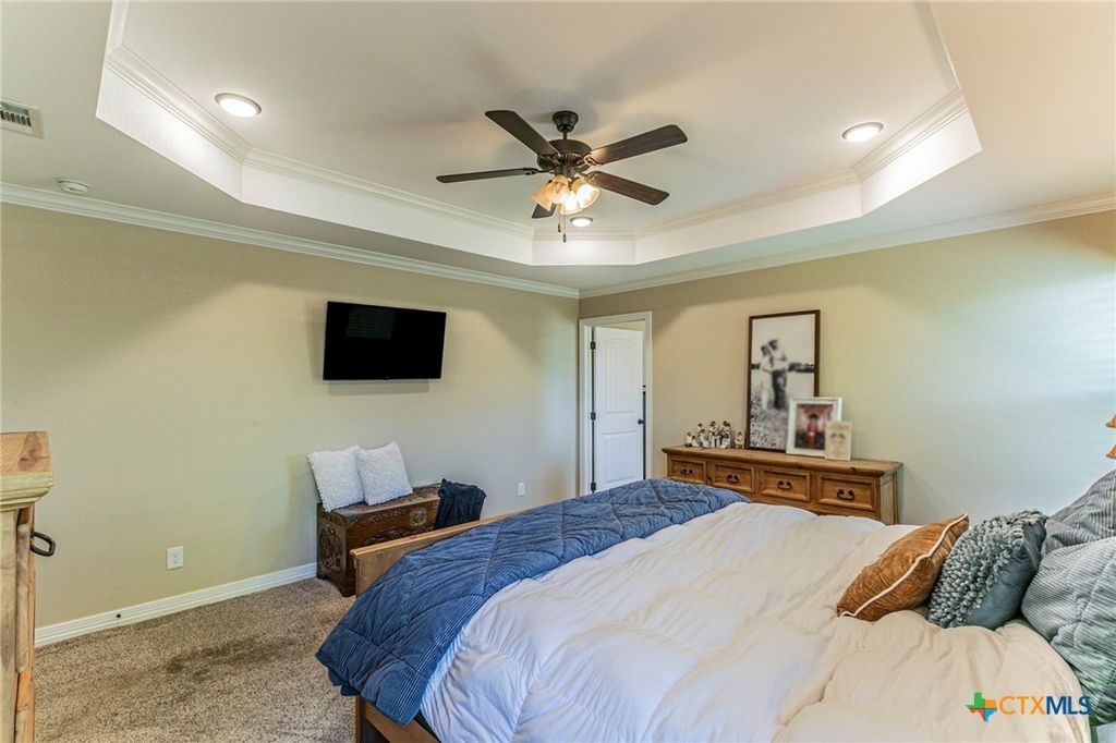 Image 17 of property listing at 253 RANGER Boulevard, Salado, TX 76571