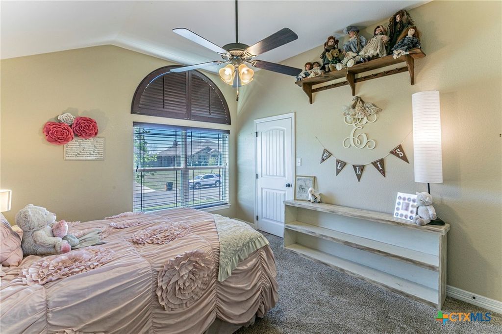 Image 26 of property listing at 253 RANGER Boulevard, Salado, TX 76571
