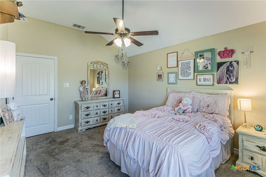 Image 27 of property listing at 253 RANGER Boulevard, Salado, TX 76571