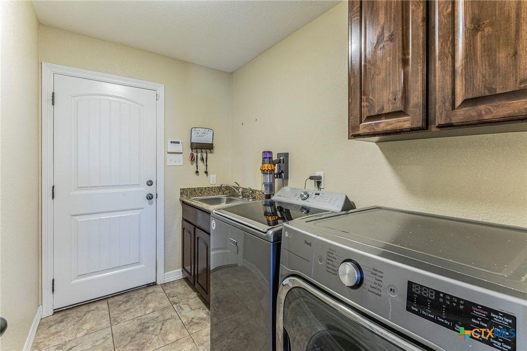 Image 32 of property listing at 253 RANGER Boulevard, Salado, TX 76571