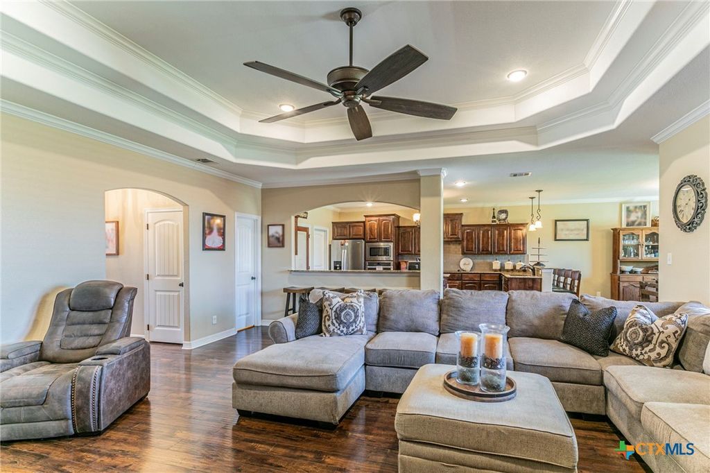 Image 8 of property listing at 253 RANGER Boulevard, Salado, TX 76571