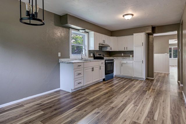 N4810 COUNTY ROAD B, New London, WI 54916