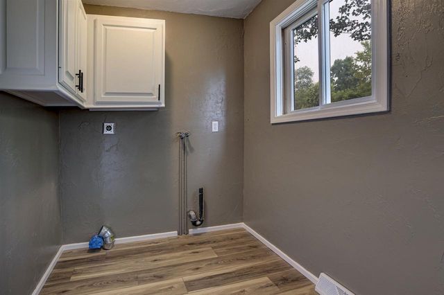 N4810 COUNTY ROAD B, New London, WI 54916