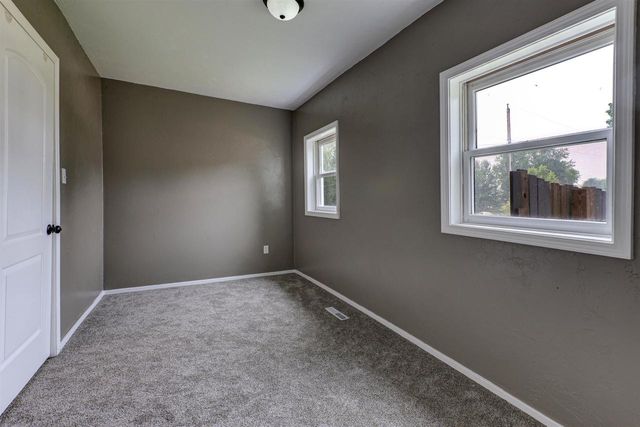 N4810 COUNTY ROAD B, New London, WI 54916