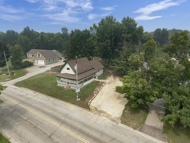 N4810 COUNTY ROAD B, New London, WI 54916
