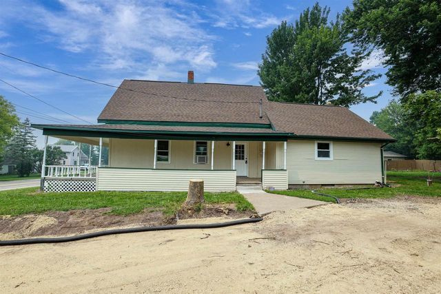 N4810 COUNTY ROAD B, New London, WI 54916