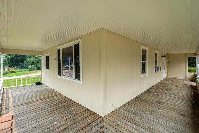 N4810 COUNTY ROAD B, New London, WI 54916