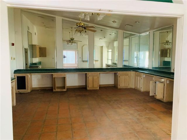 611 Lincoln Ave, Robstown, TX 78380