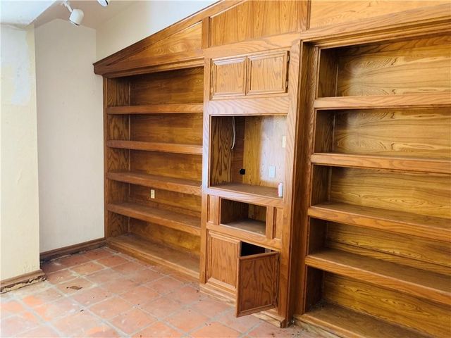 611 Lincoln Ave, Robstown, TX 78380