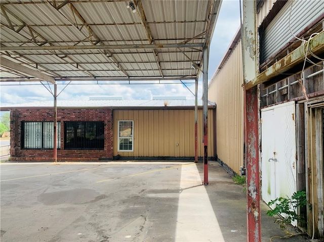 611 Lincoln Ave, Robstown, TX 78380