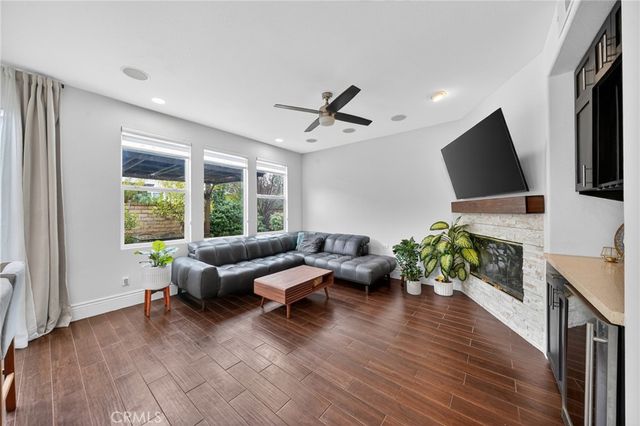 27637 Olive Mill Court, Valencia, CA 91354