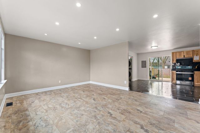 611 Old Forge Road, Valparaiso, IN 46385