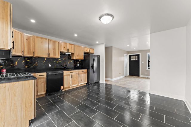 611 Old Forge Road, Valparaiso, IN 46385